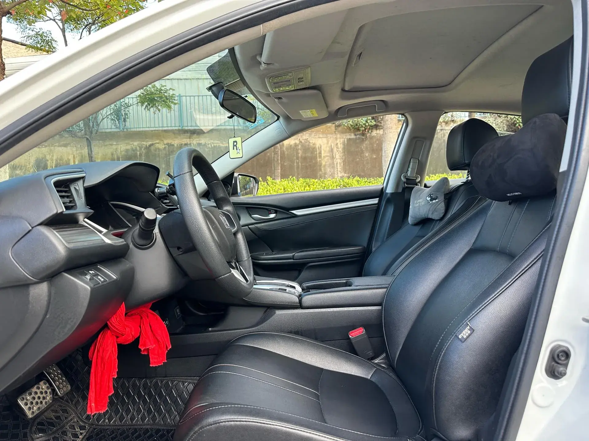 2019 HONDA CIVIC thumbnail 4