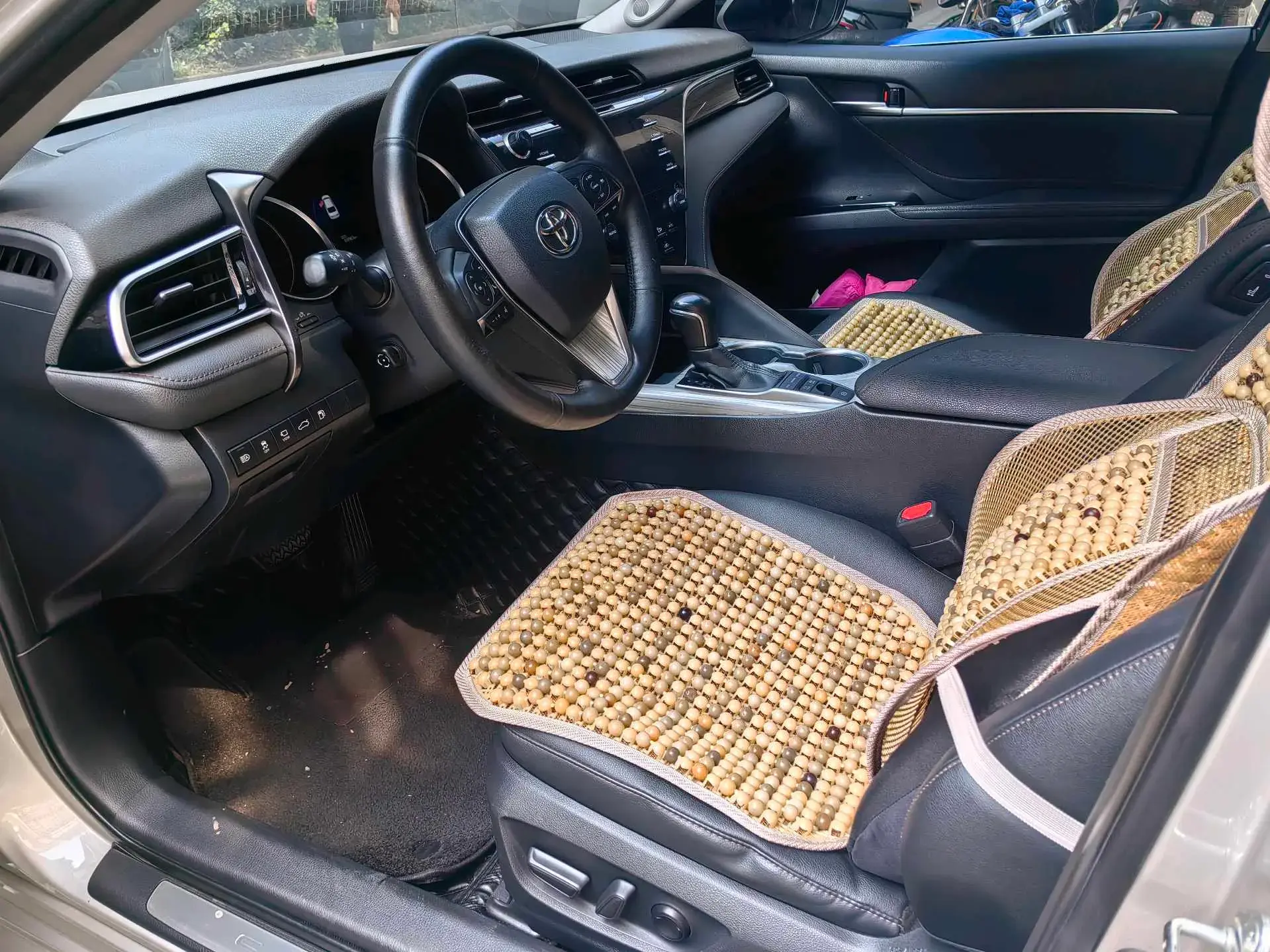 2019 TOYOTA CAMRY thumbnail 3