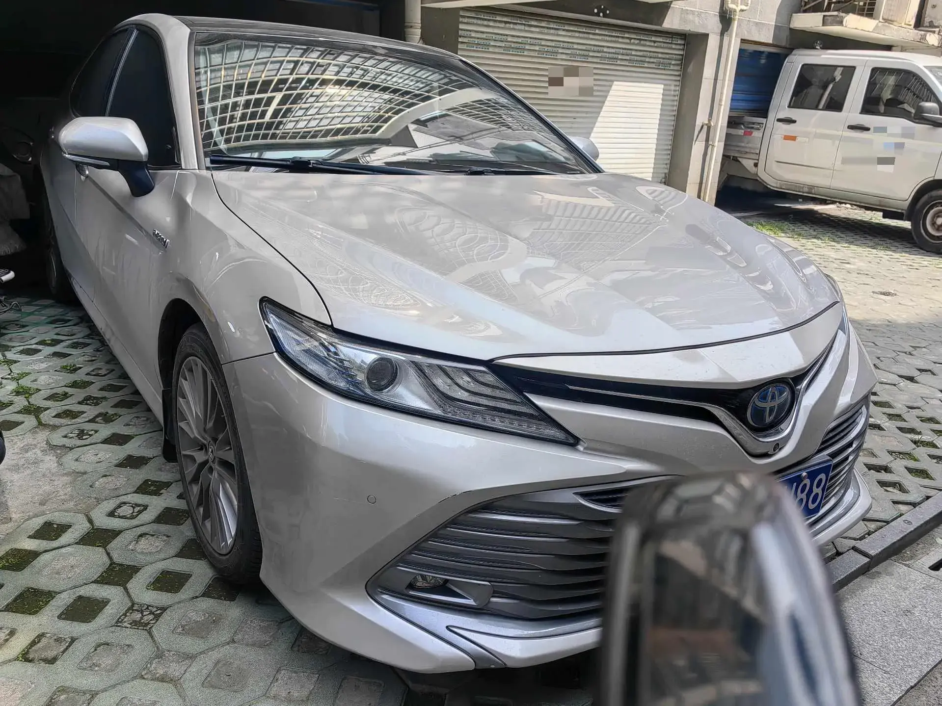 2019 TOYOTA CAMRY thumbnail 2