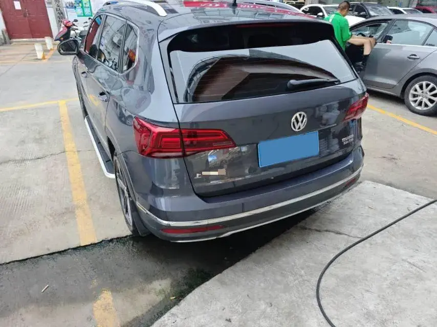 2020 VOLKSWAGEN THARU thumbnail 4