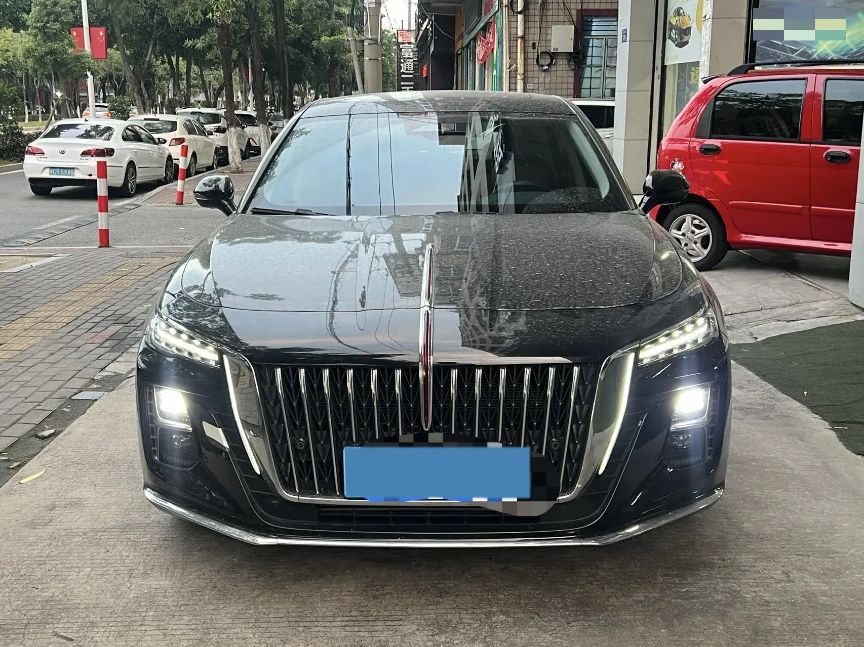 2023 HONGQI H5 thumbnail 2