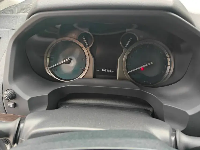 2019 TOYOTA LAND thumbnail 2