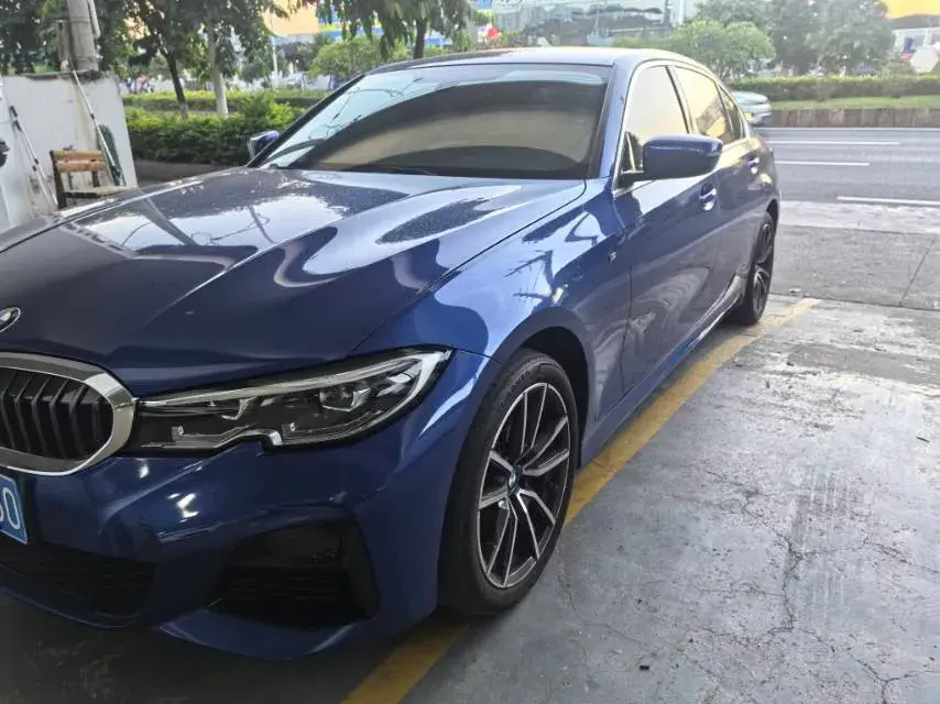 2021 BMW 3 view 1