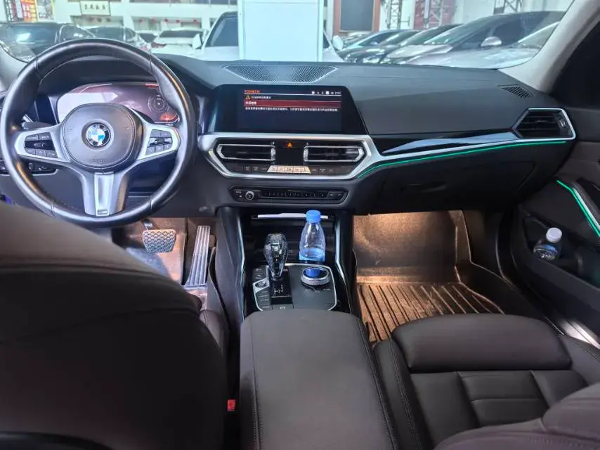 2021 BMW 3 thumbnail 4