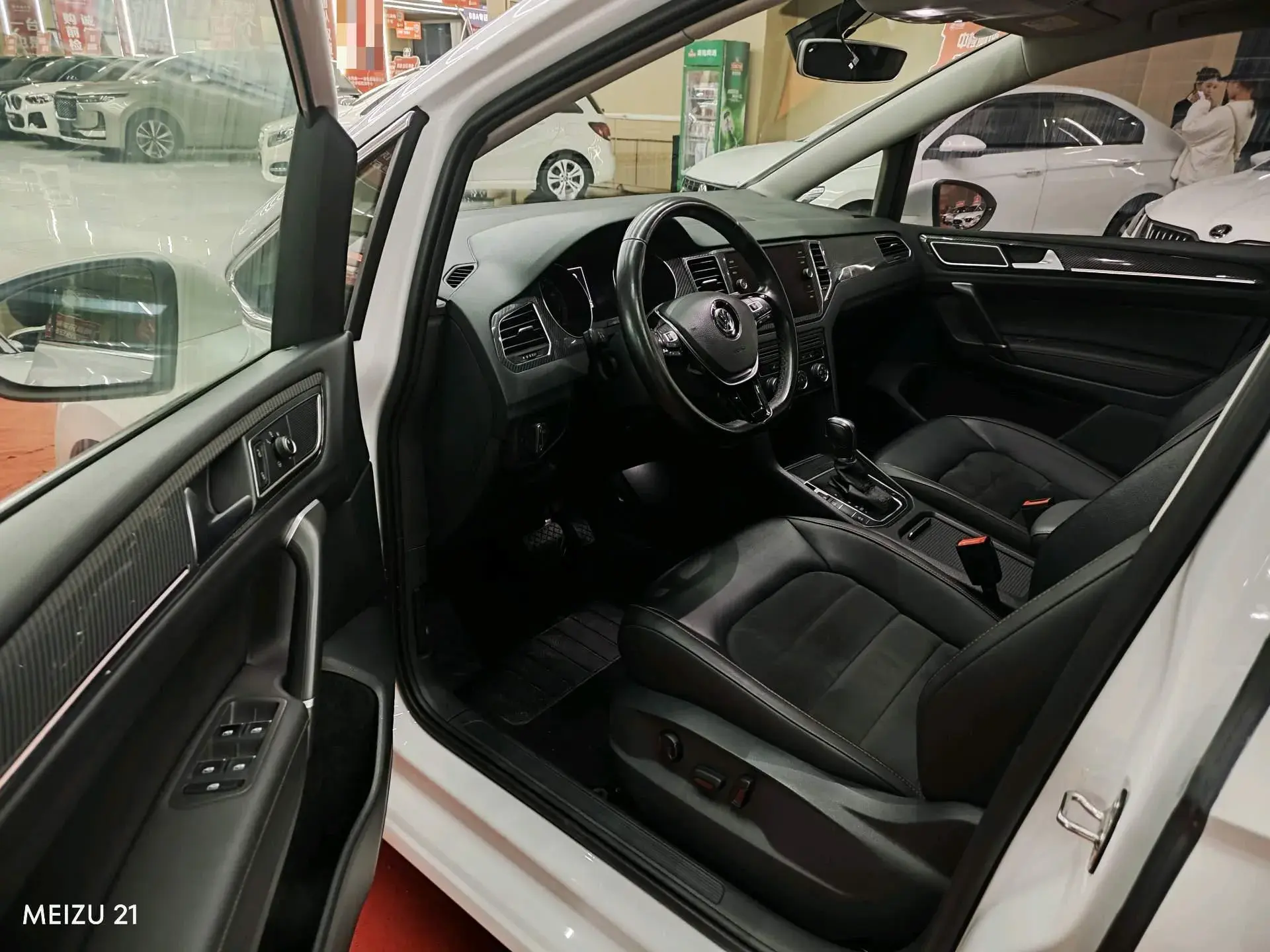 2018 VOLKSWAGEN GOLF thumbnail 2