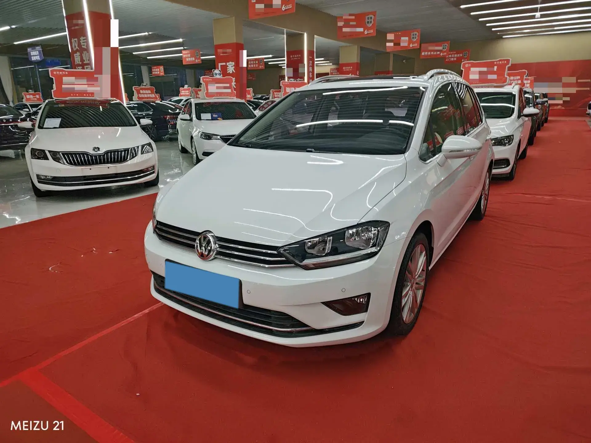 2018 VOLKSWAGEN GOLF view 1