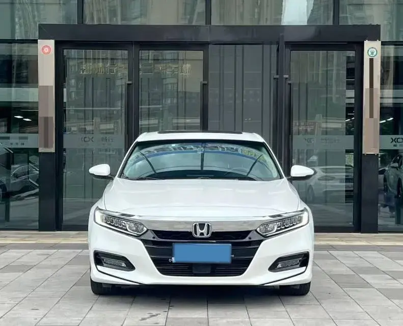2018 HONDA ACCORD thumbnail 2