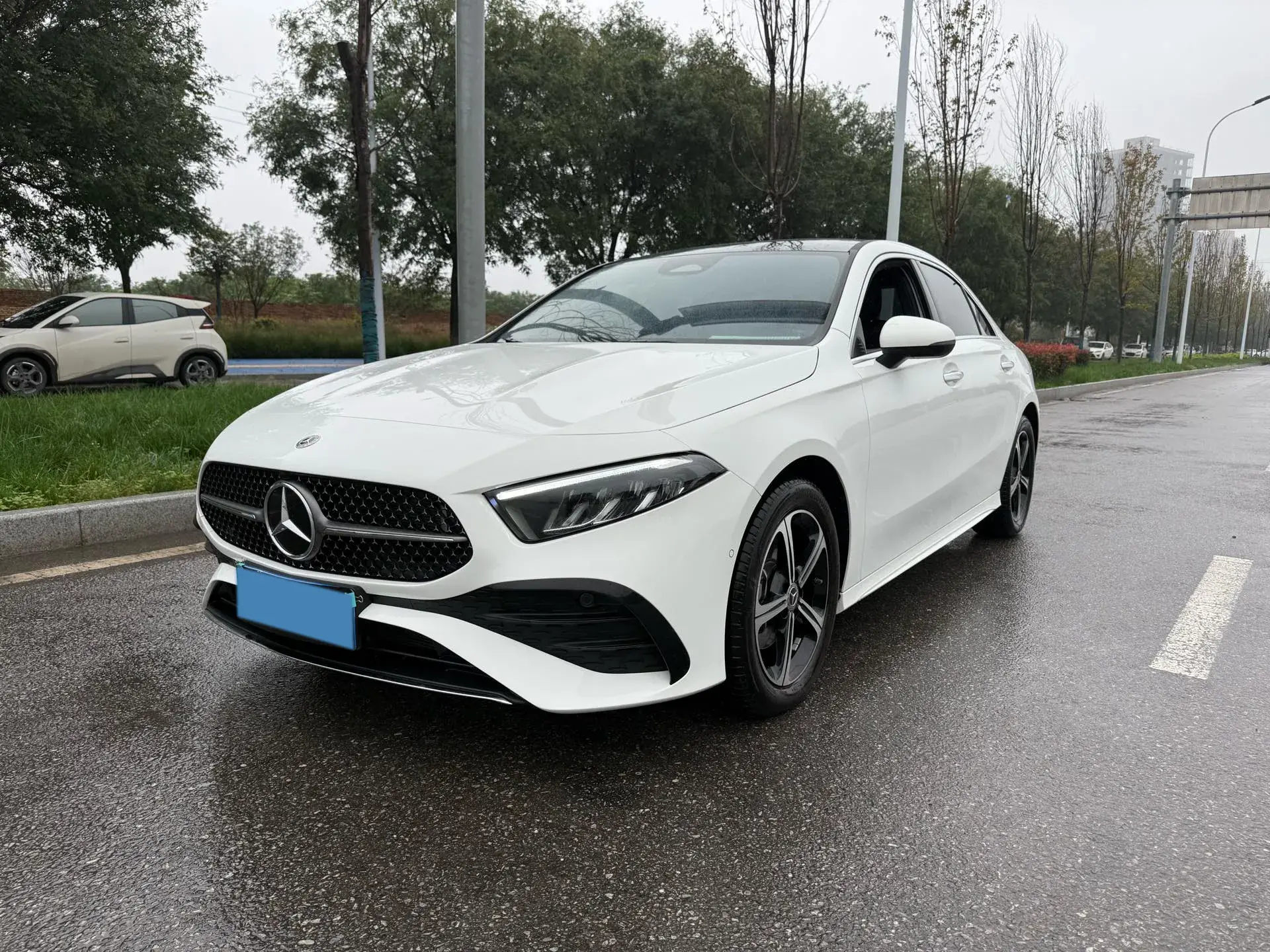 2024 MERCEDES-BENZ A view 1