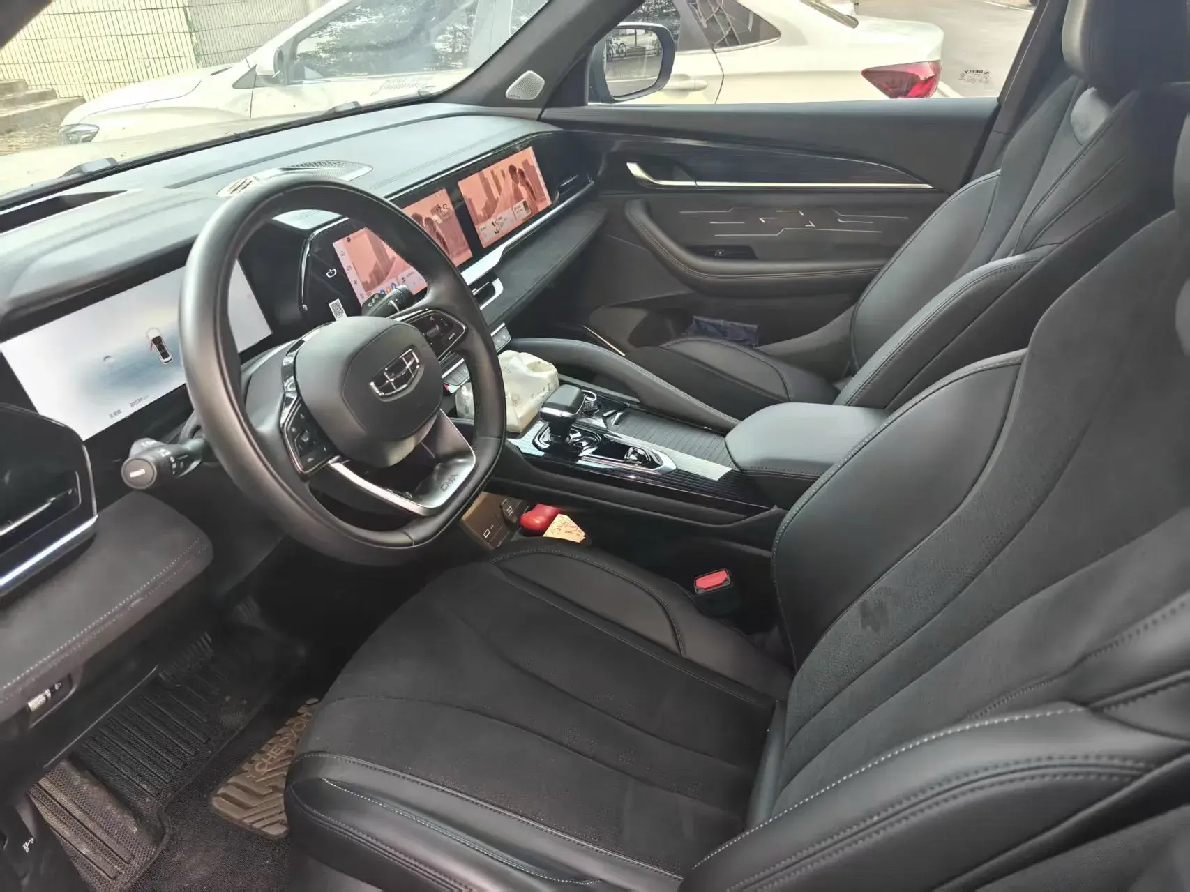 2024 GEELY MONJARO thumbnail 4