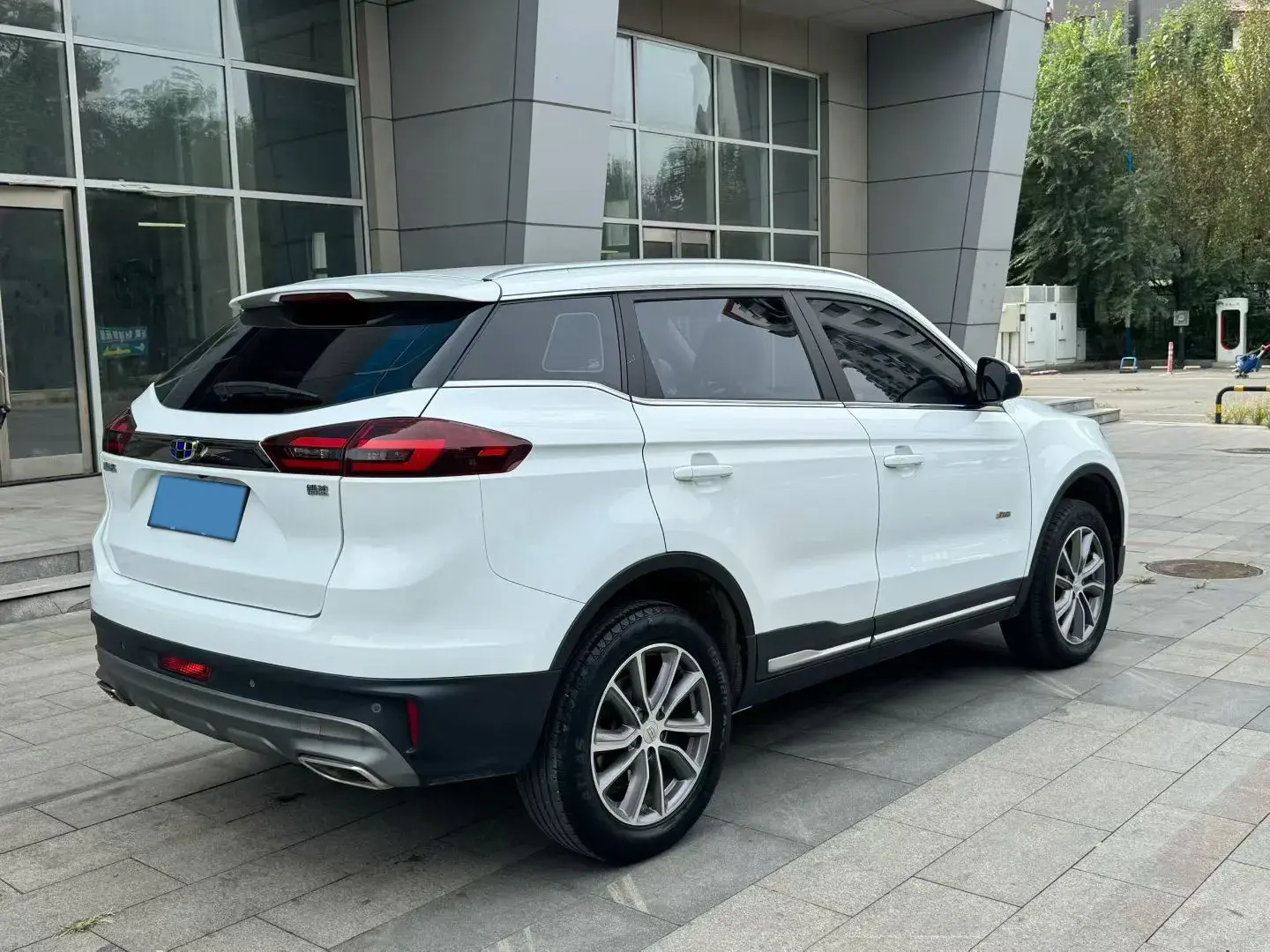 2020 GEELY AZKARRA thumbnail 4