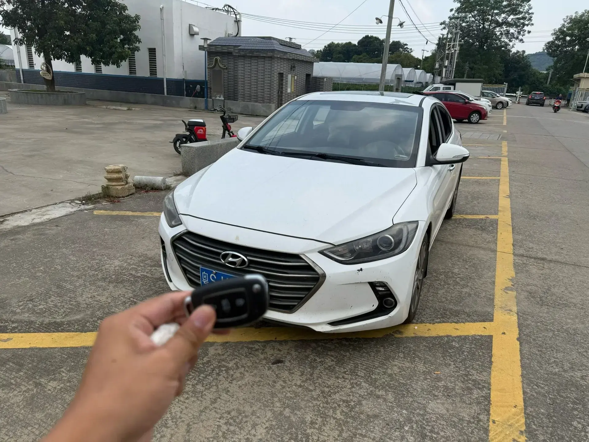 2018 HYUNDAI ELANTRA view 1