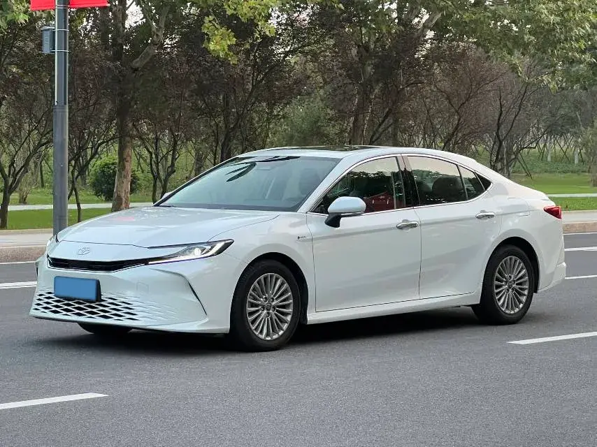 2024 TOYOTA CAMRY view 1