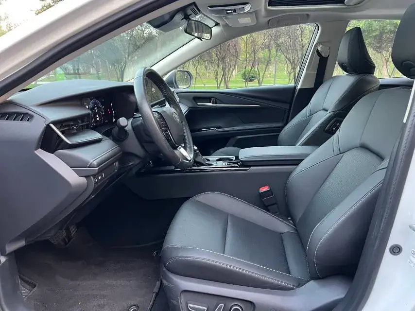 2024 TOYOTA CAMRY thumbnail 4