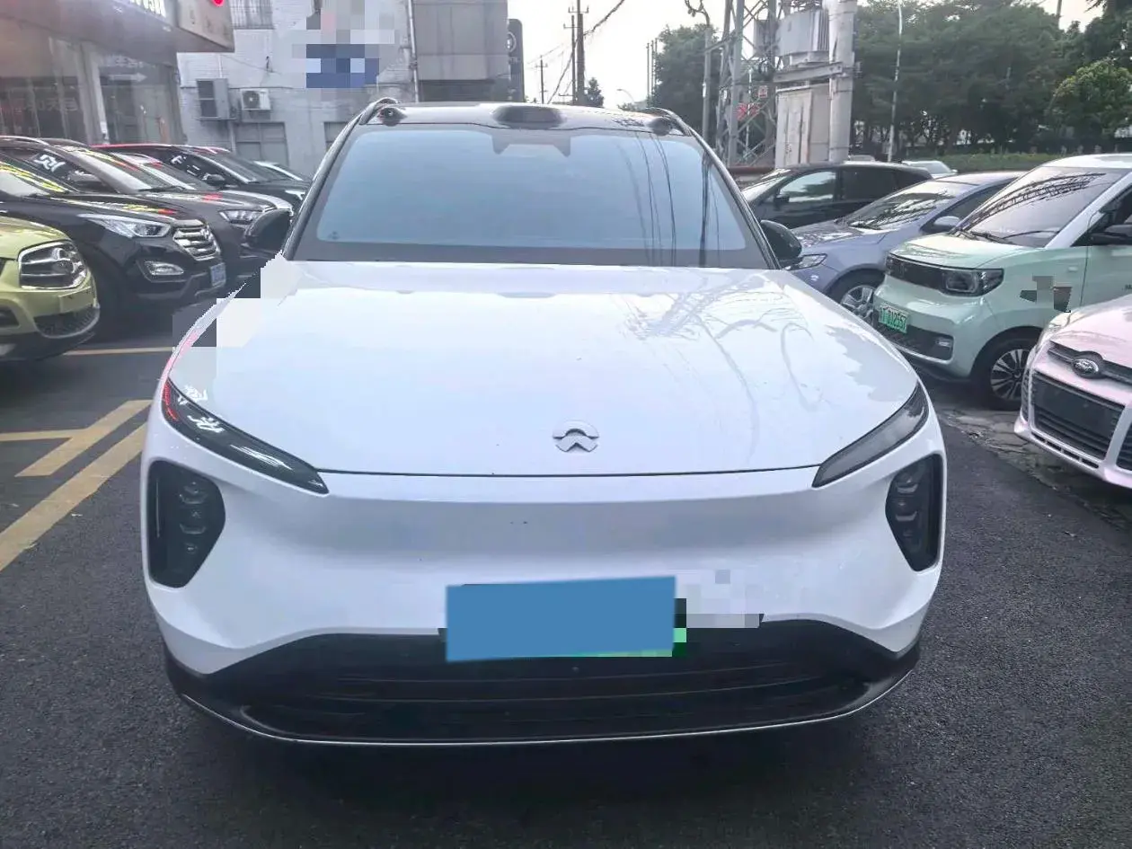 2023 NIO ES6 thumbnail 3