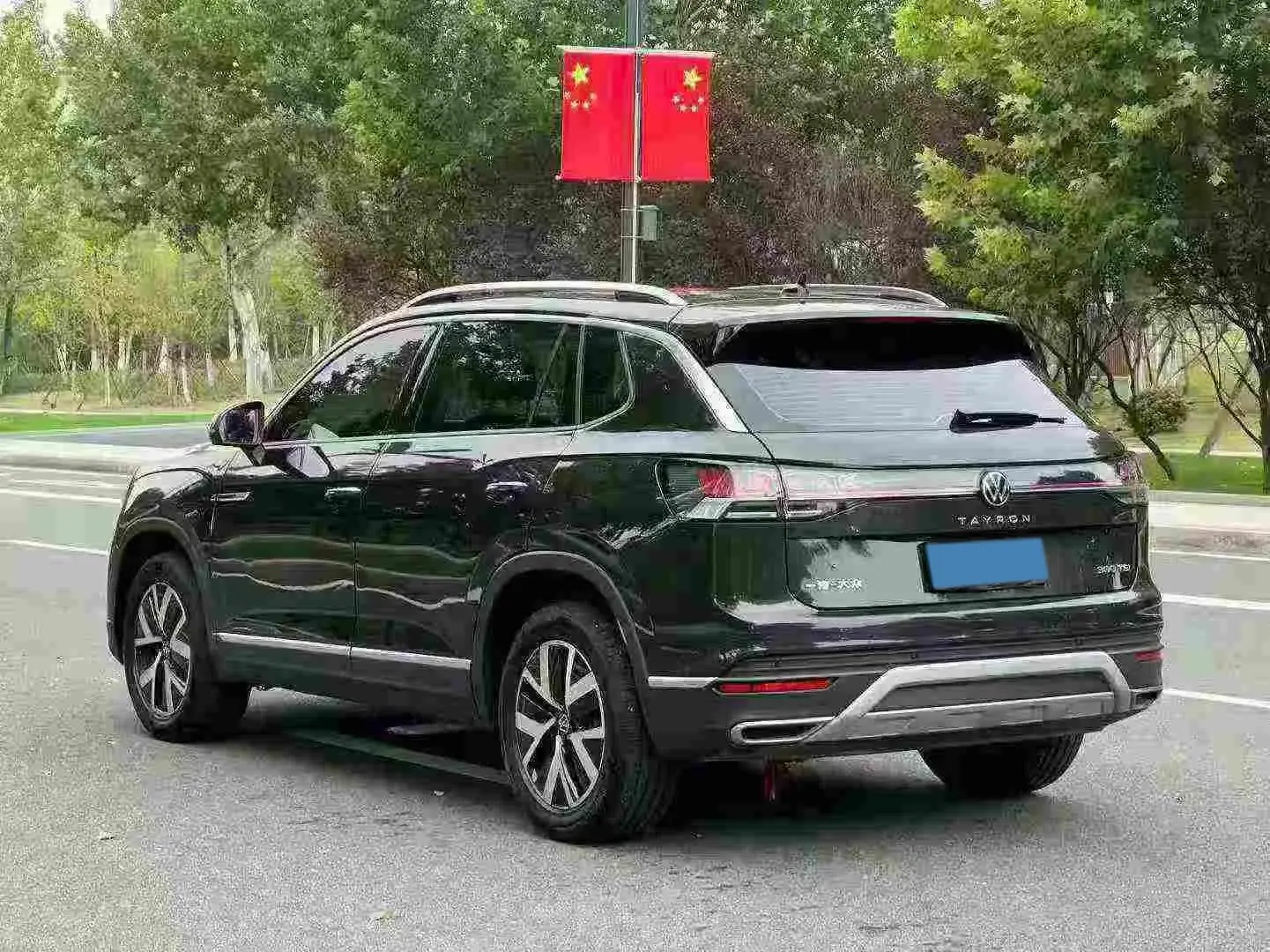 2024 VOLKSWAGEN TAYRON thumbnail 3