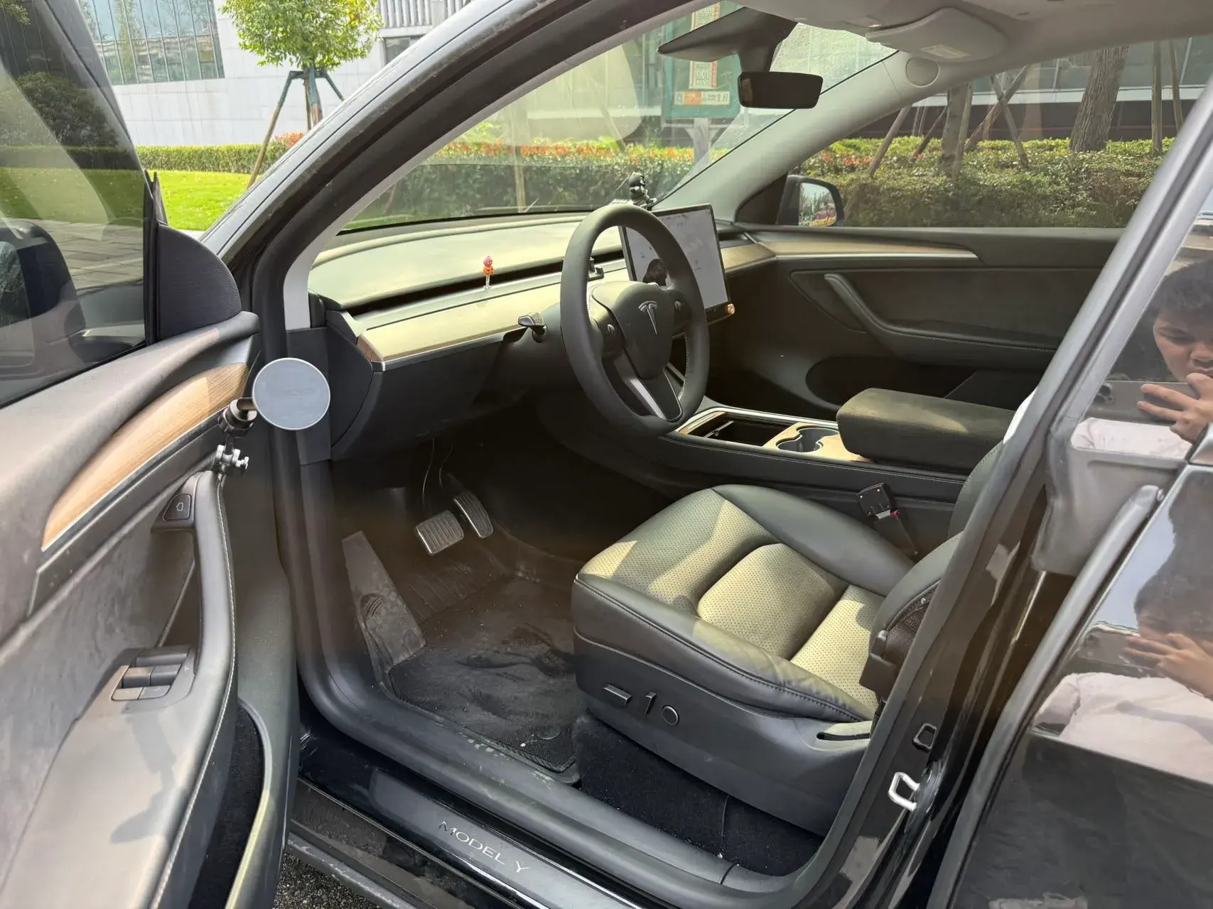 2021 TESLA MODEL thumbnail 3