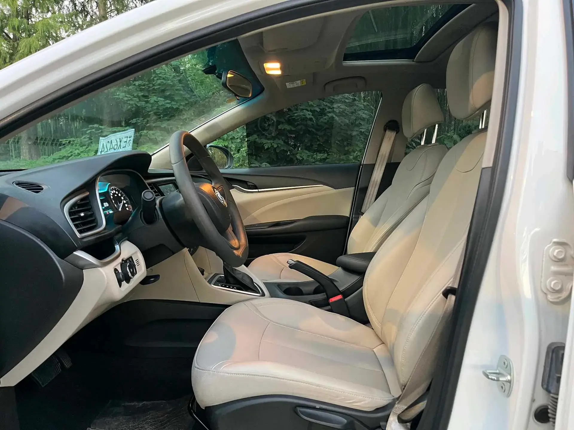 2020 BUICK REGAL thumbnail 4