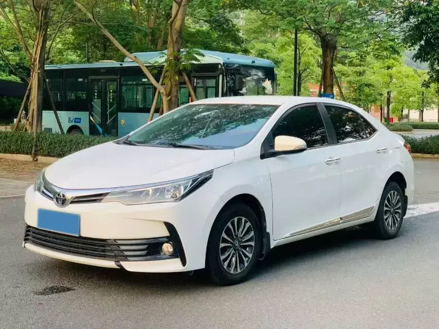 2018 Toyota Corolla 1.2T 116HP L4 CVT