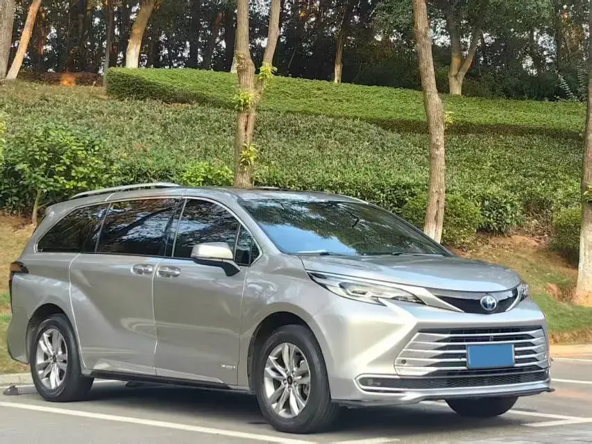 2021 TOYOTA SIENNA thumbnail 3