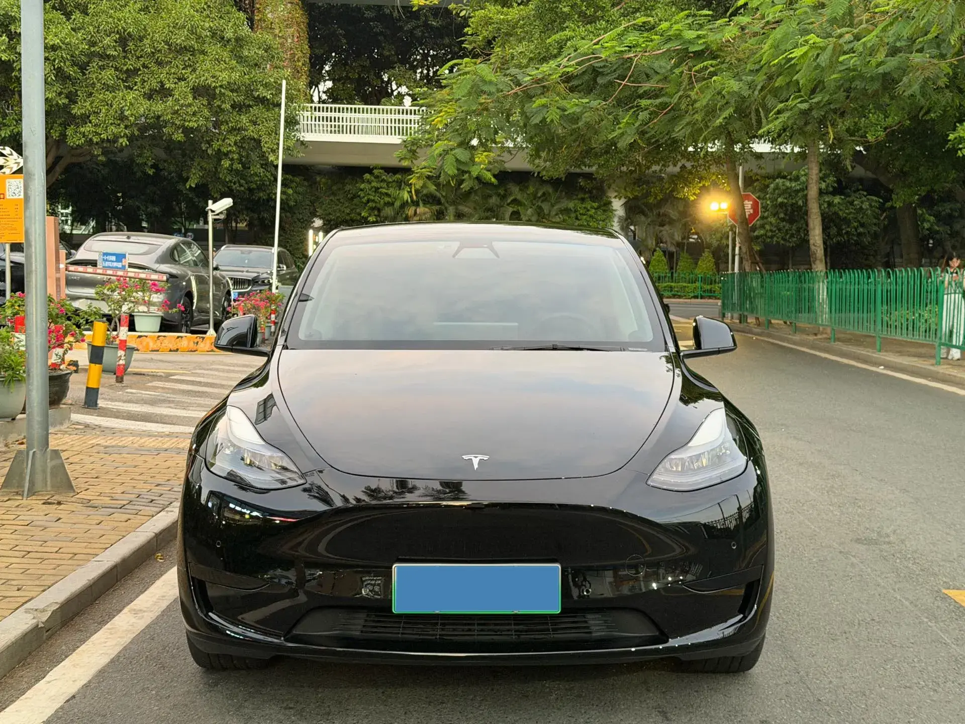 2022 TESLA MODEL thumbnail 2