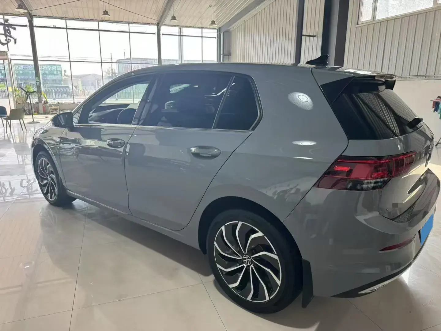 2021 VOLKSWAGEN GOLF thumbnail 4