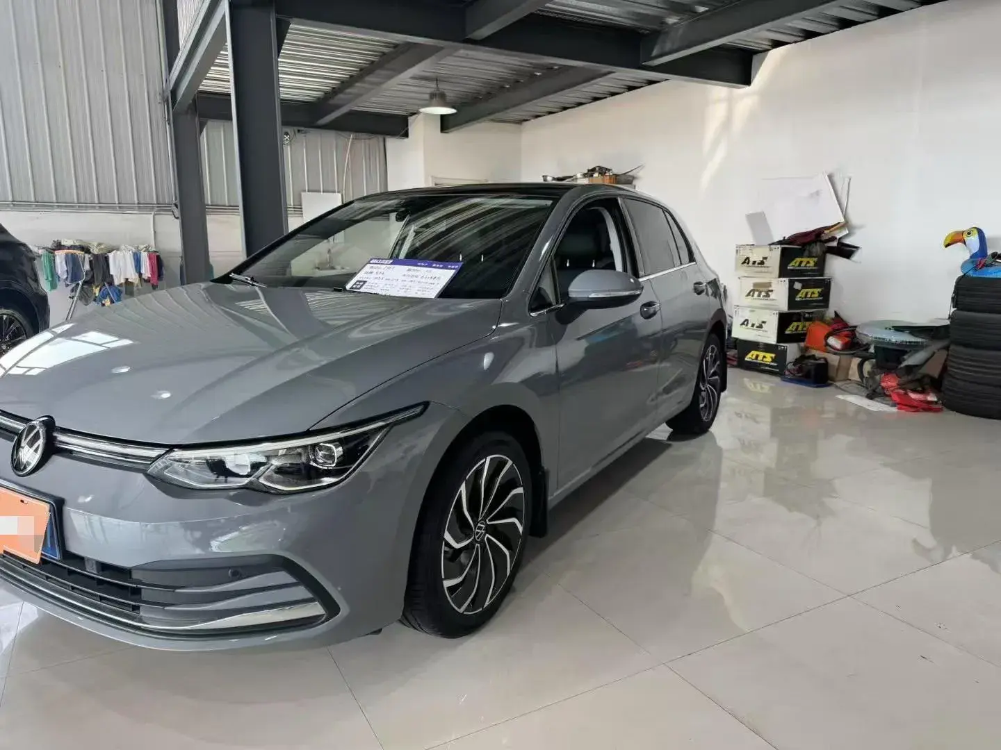 2021 VOLKSWAGEN GOLF view 1