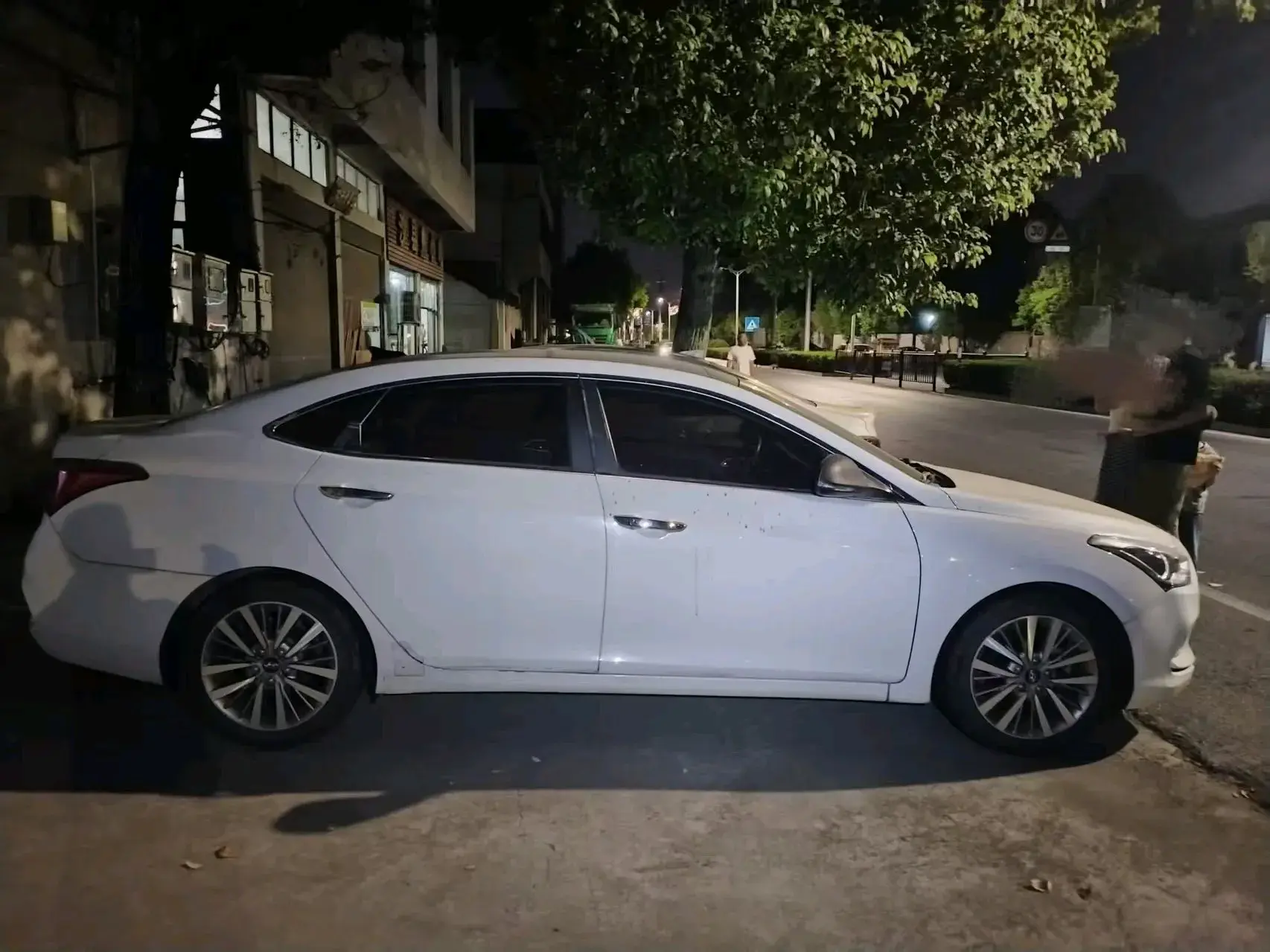 2017 HYUNDAI MISTRA thumbnail 2