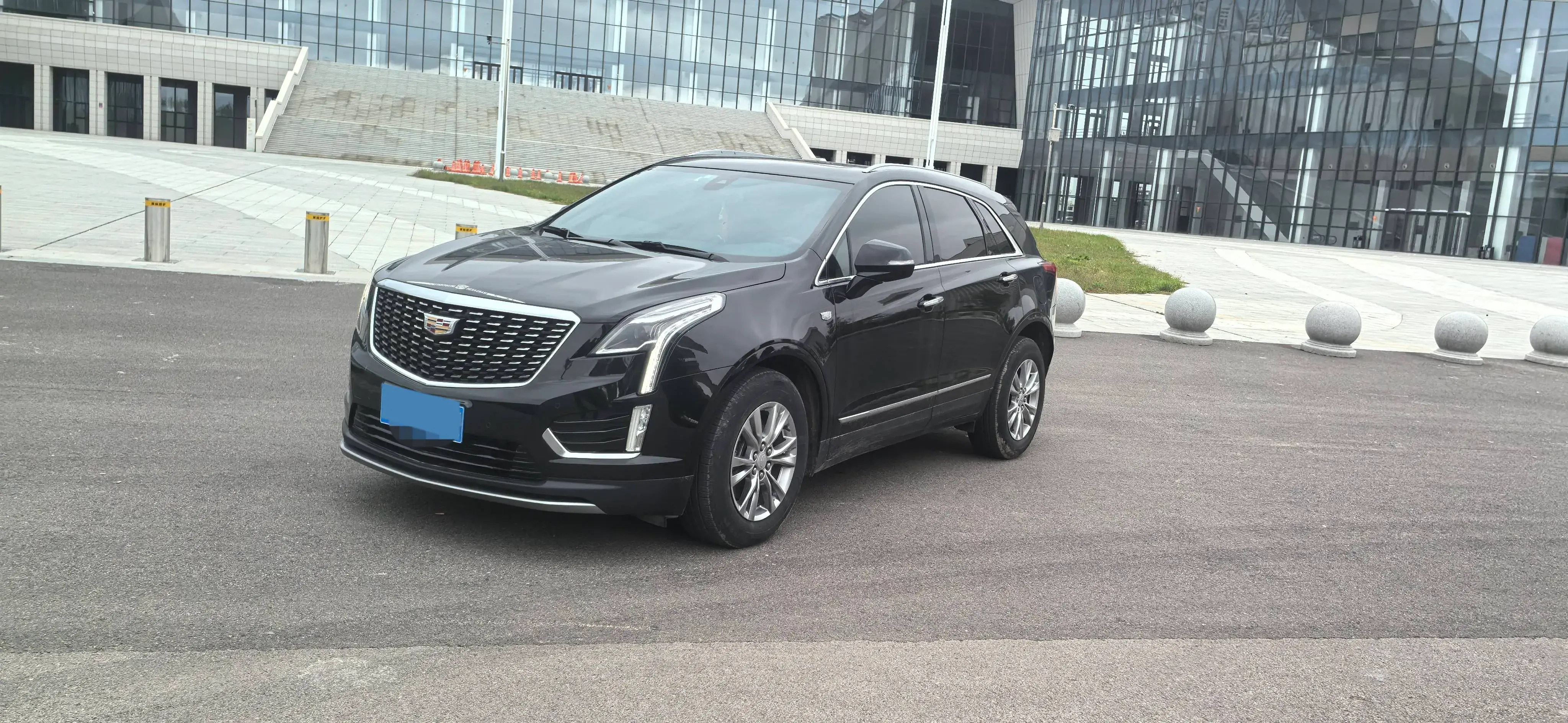 2021 CADILLAC XT5 view 1