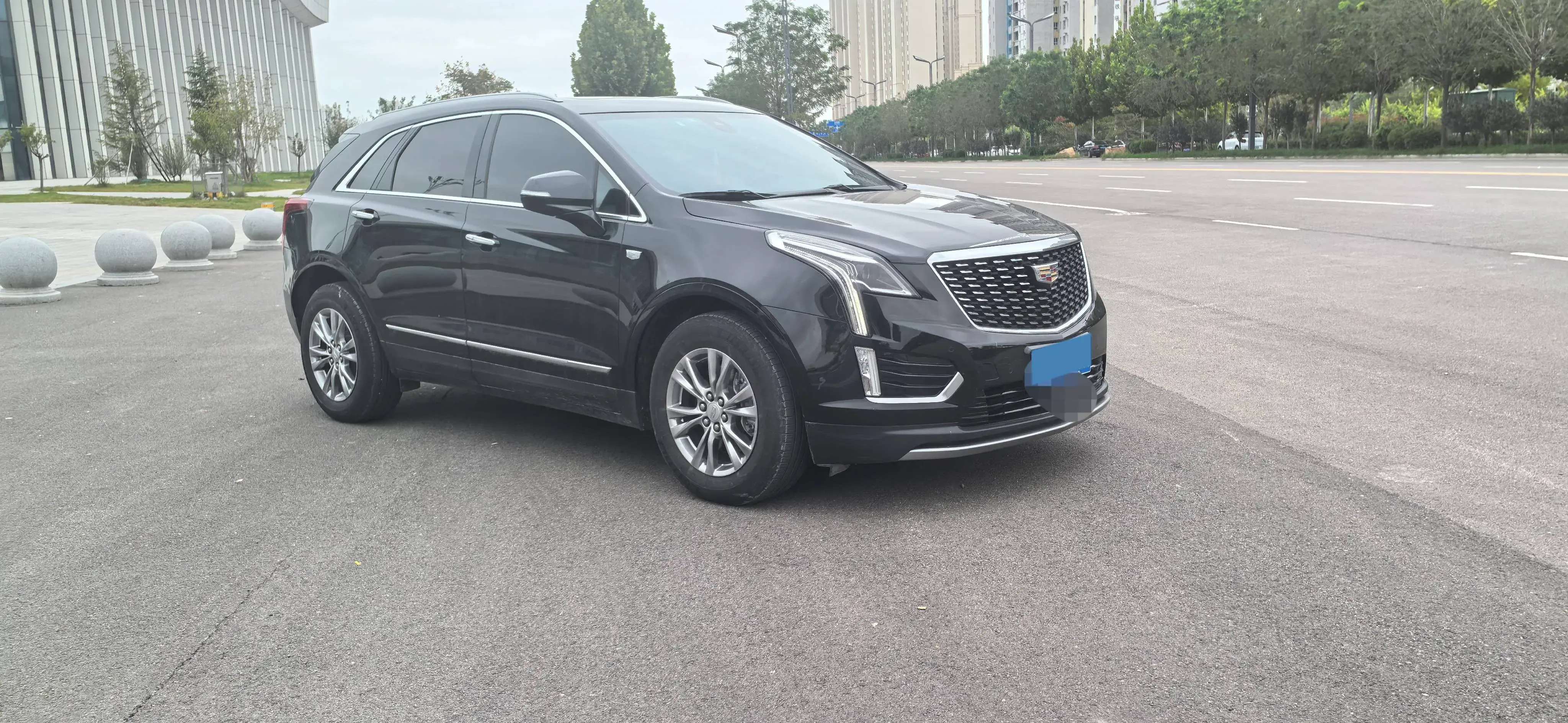 2021 CADILLAC XT5 thumbnail 2