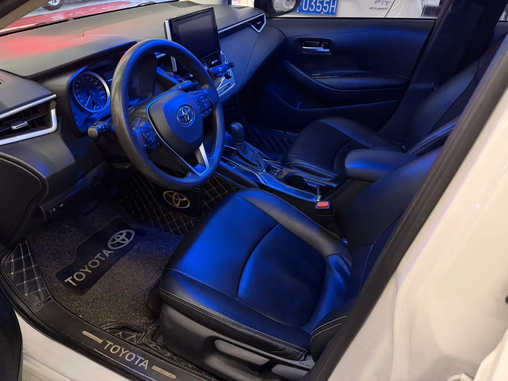 2019 TOYOTA COROLLA thumbnail 4