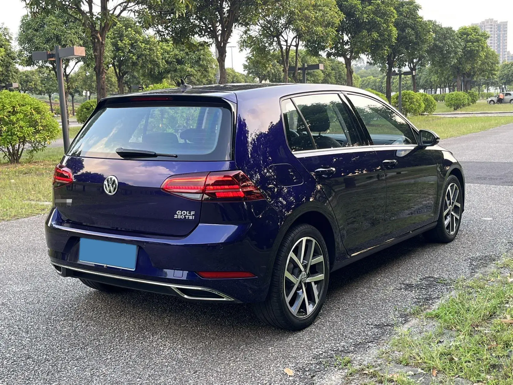2018 VOLKSWAGEN GOLF thumbnail 4