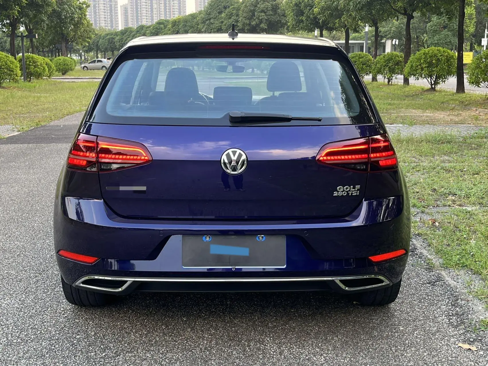 2018 VOLKSWAGEN GOLF thumbnail 3