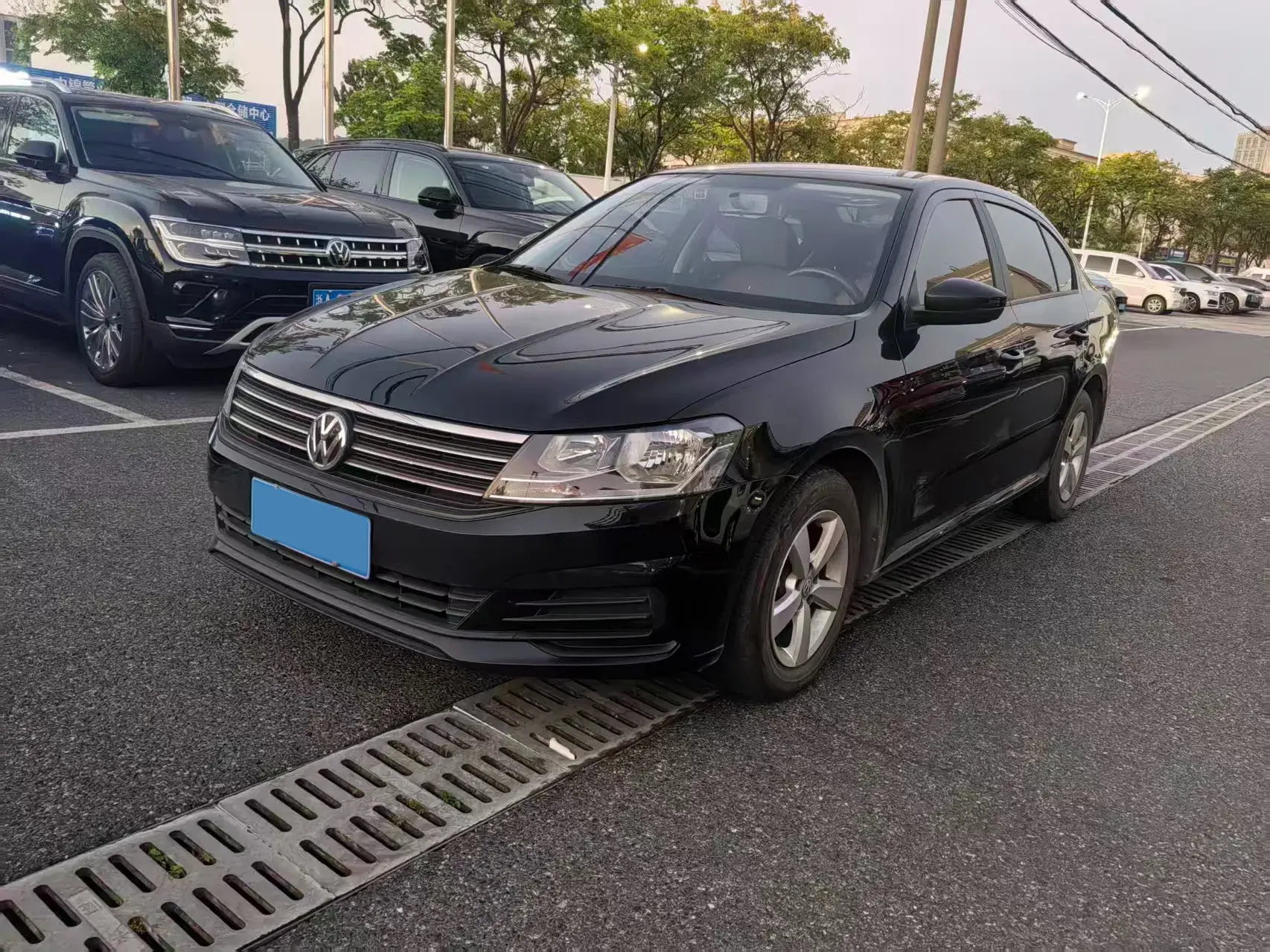 2019 VOLKSWAGEN LAVIDA view 1