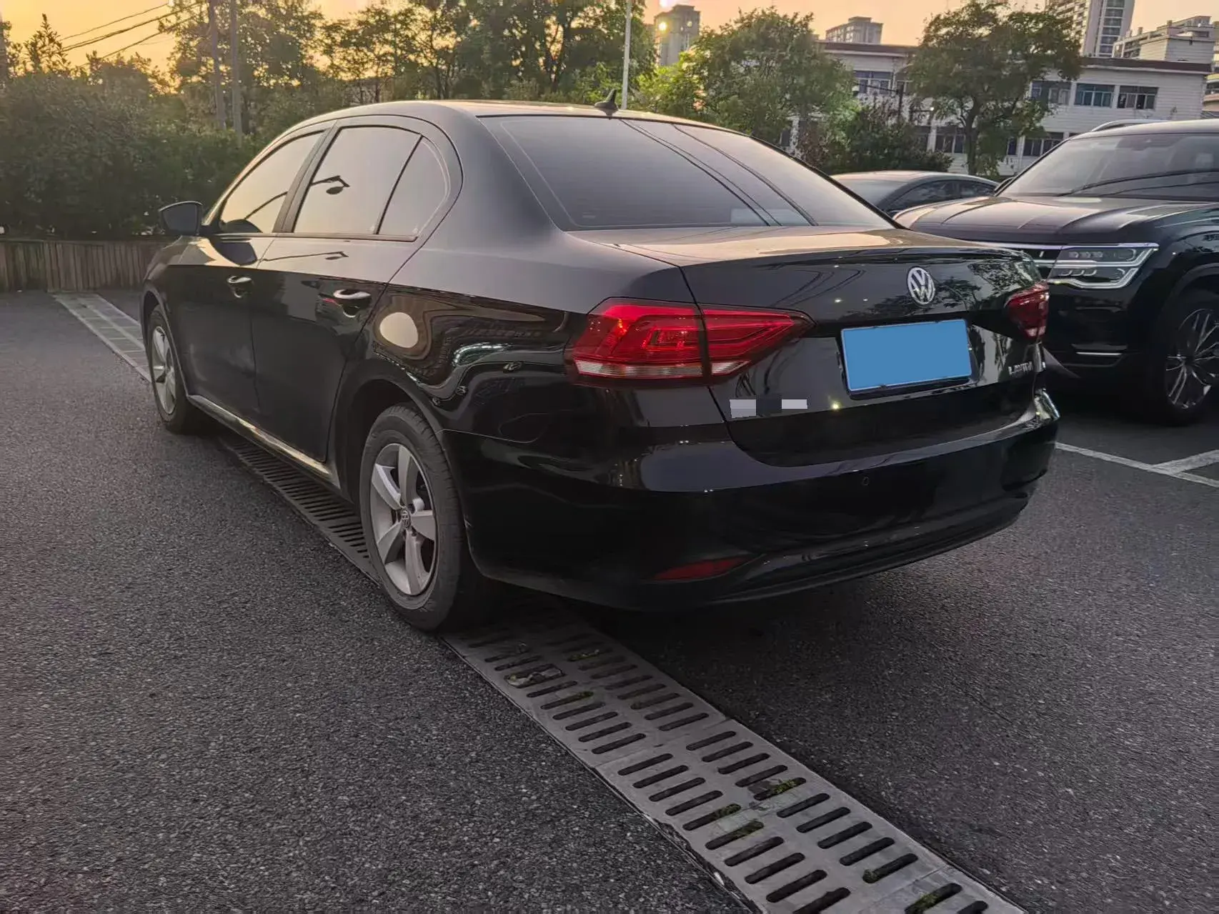 2019 VOLKSWAGEN LAVIDA thumbnail 2