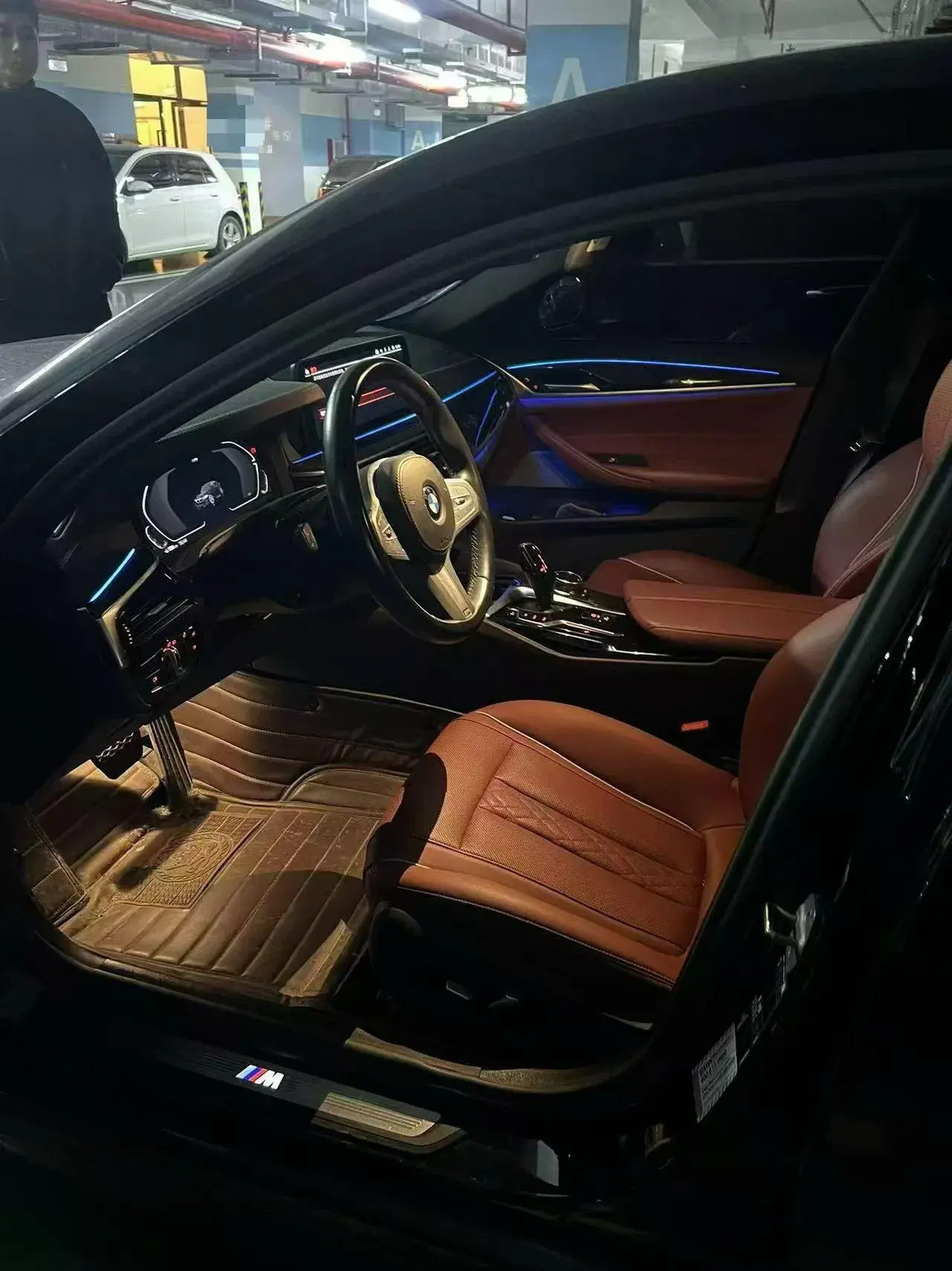 2022 BMW 5 thumbnail 2