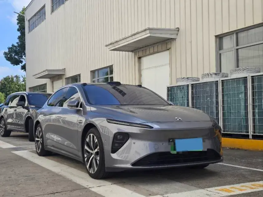 2024 NIO ET7 thumbnail 3