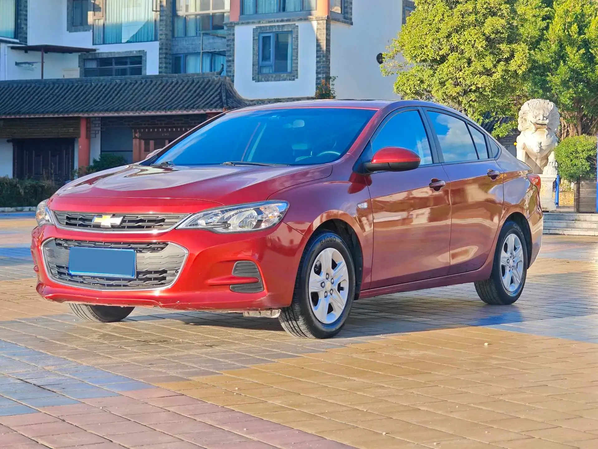 2019 CHEVROLET CAVALIER view 1