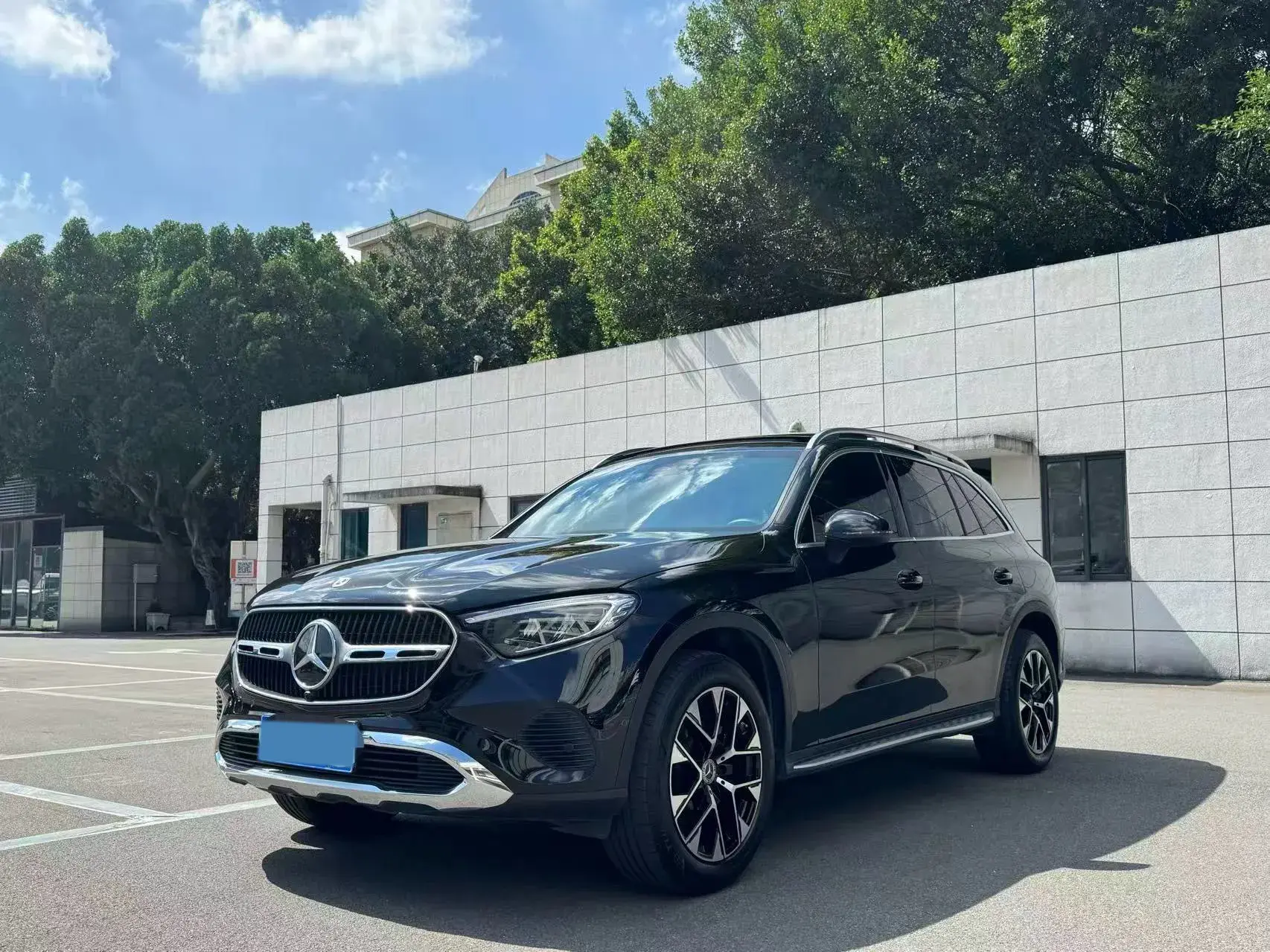 2024 MERCEDES-BENZ GLC view 1