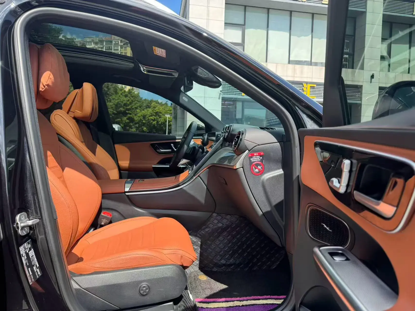 2024 MERCEDES-BENZ GLC thumbnail 3