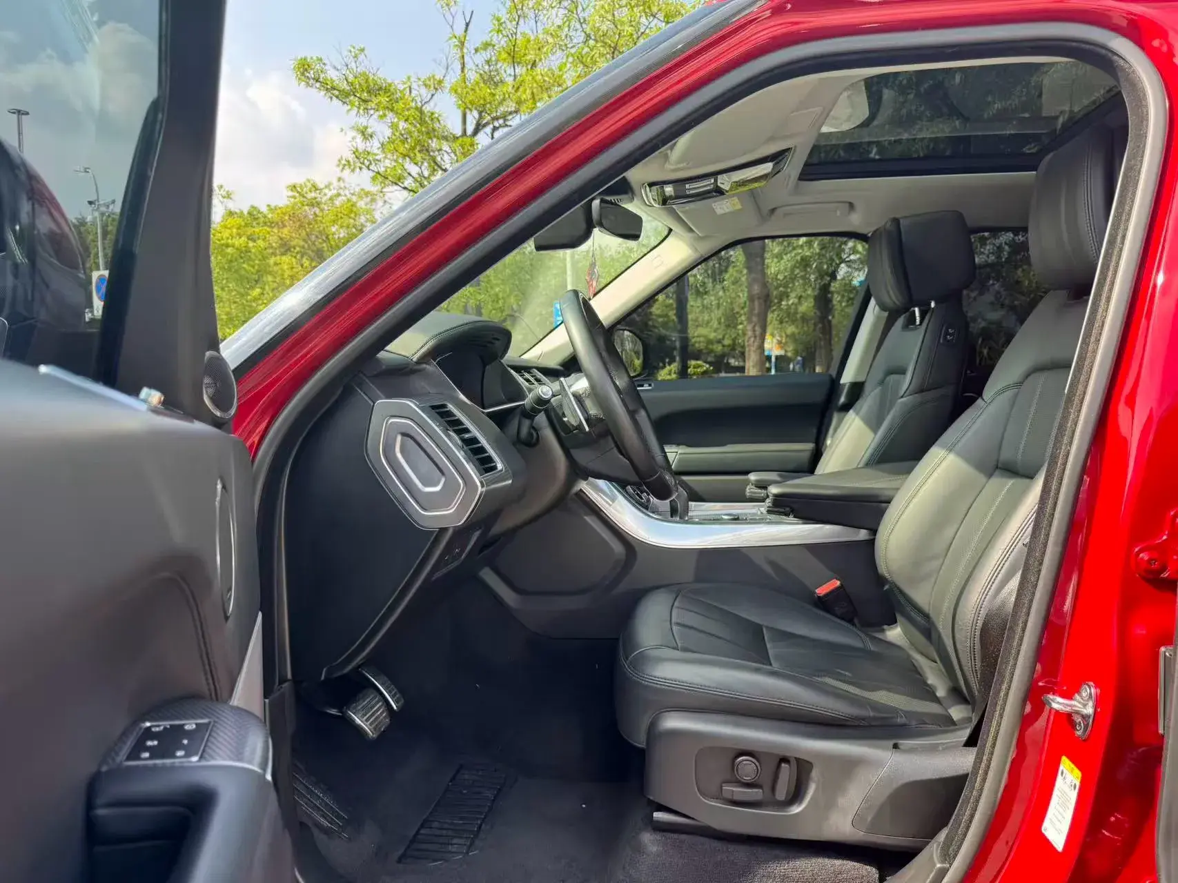 2020 LAND ROVER thumbnail 3