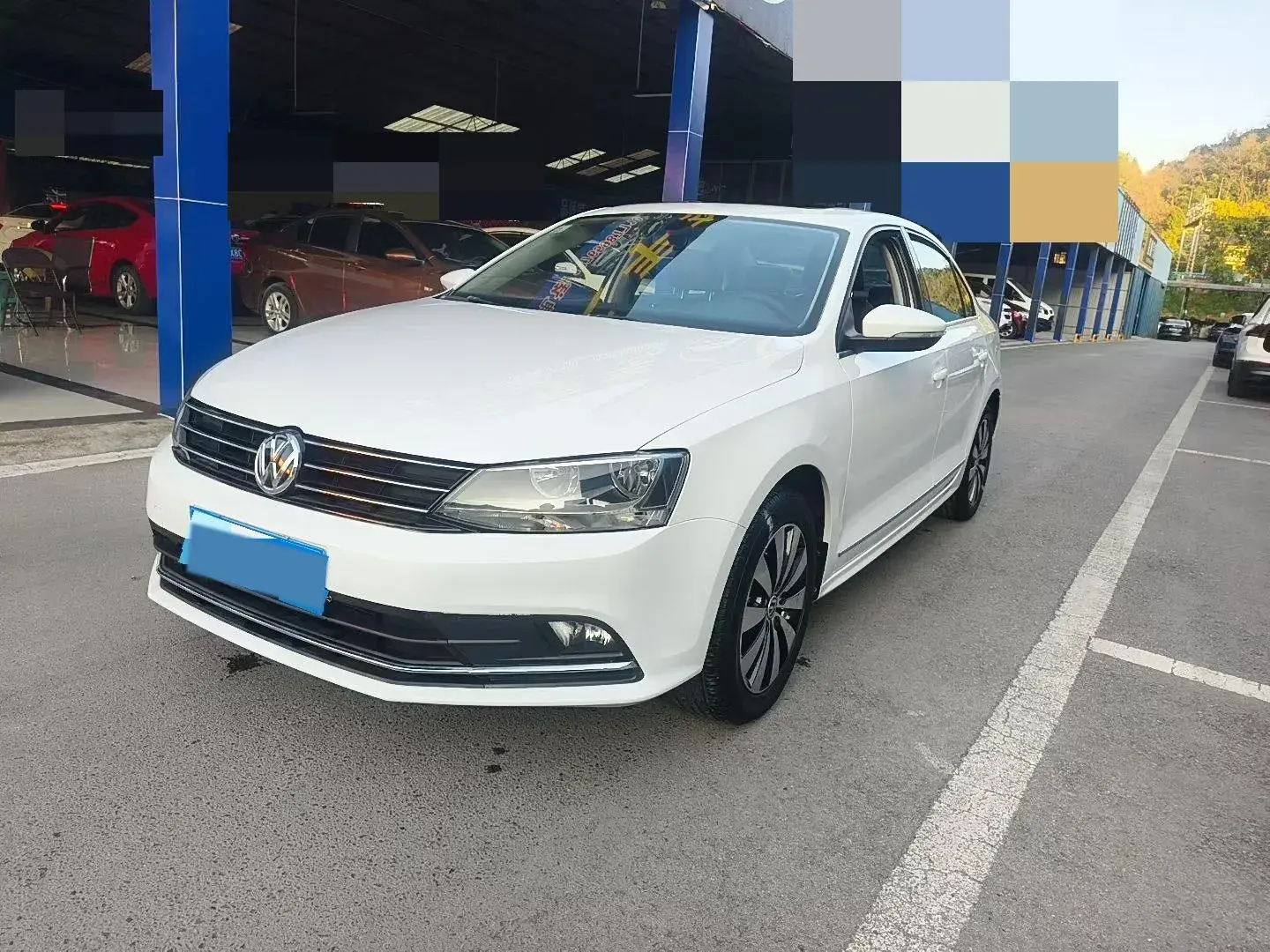 2018 VOLKSWAGEN SAGITAR view 1
