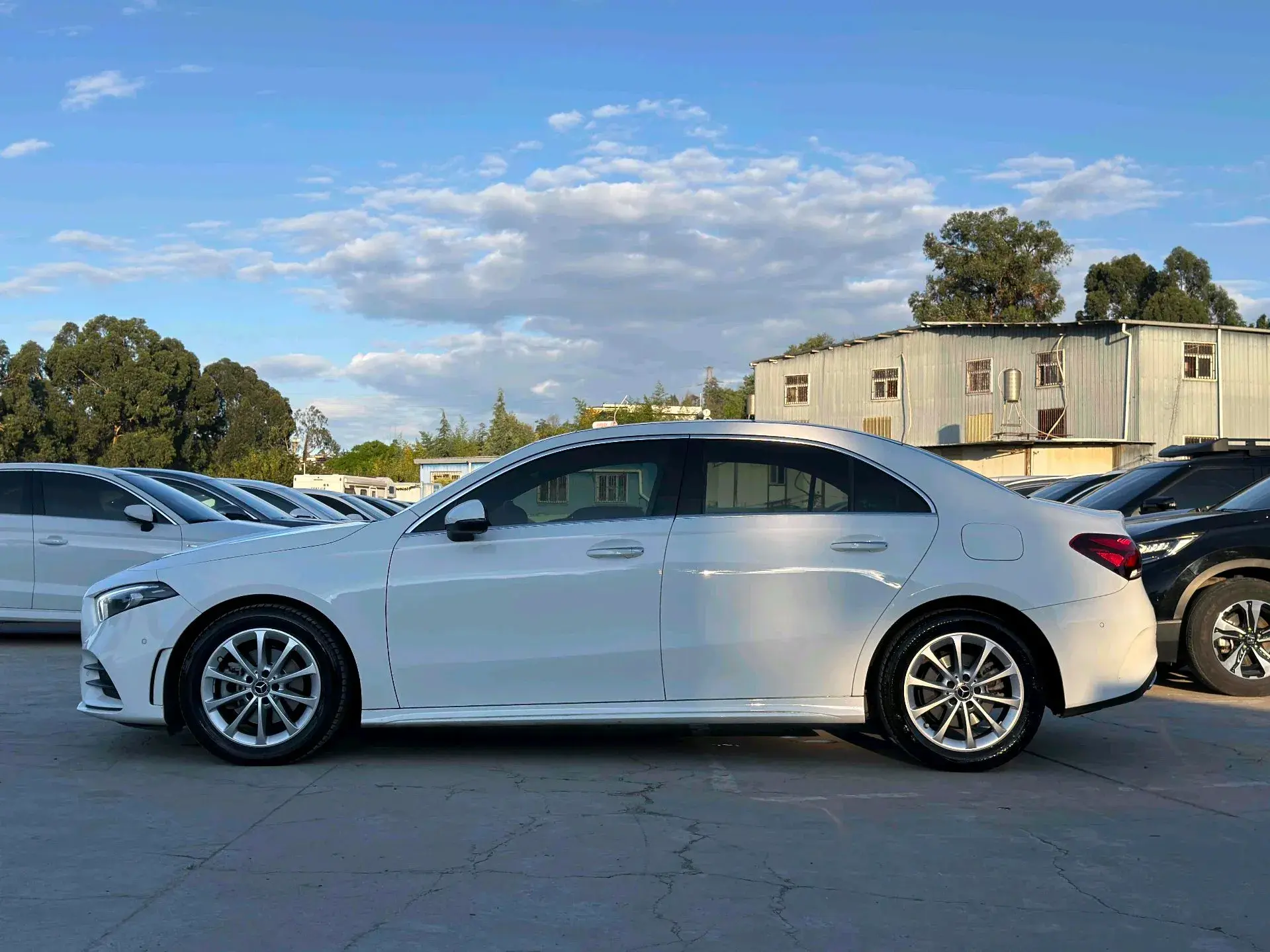 2020 MERCEDES-BENZ A thumbnail 3