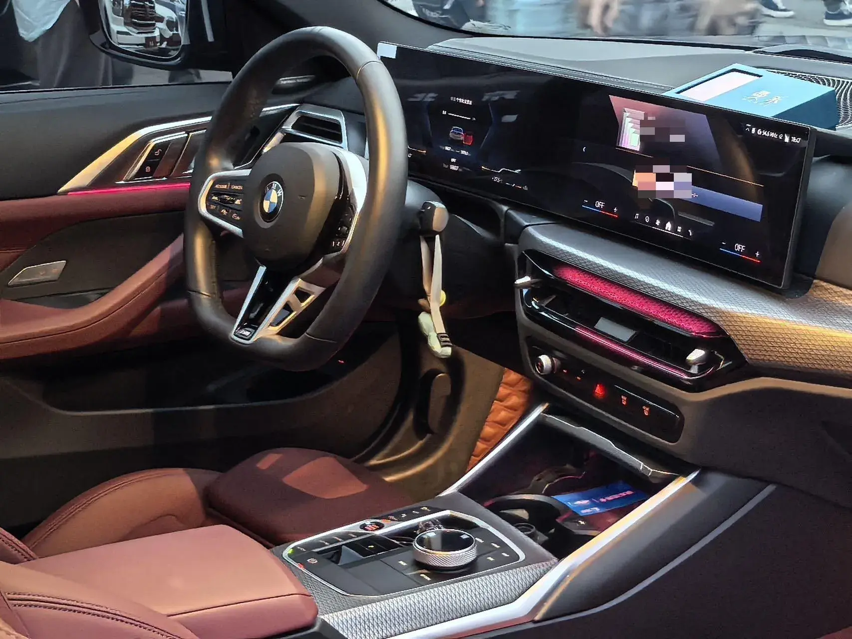 2024 BMW 4 thumbnail 4