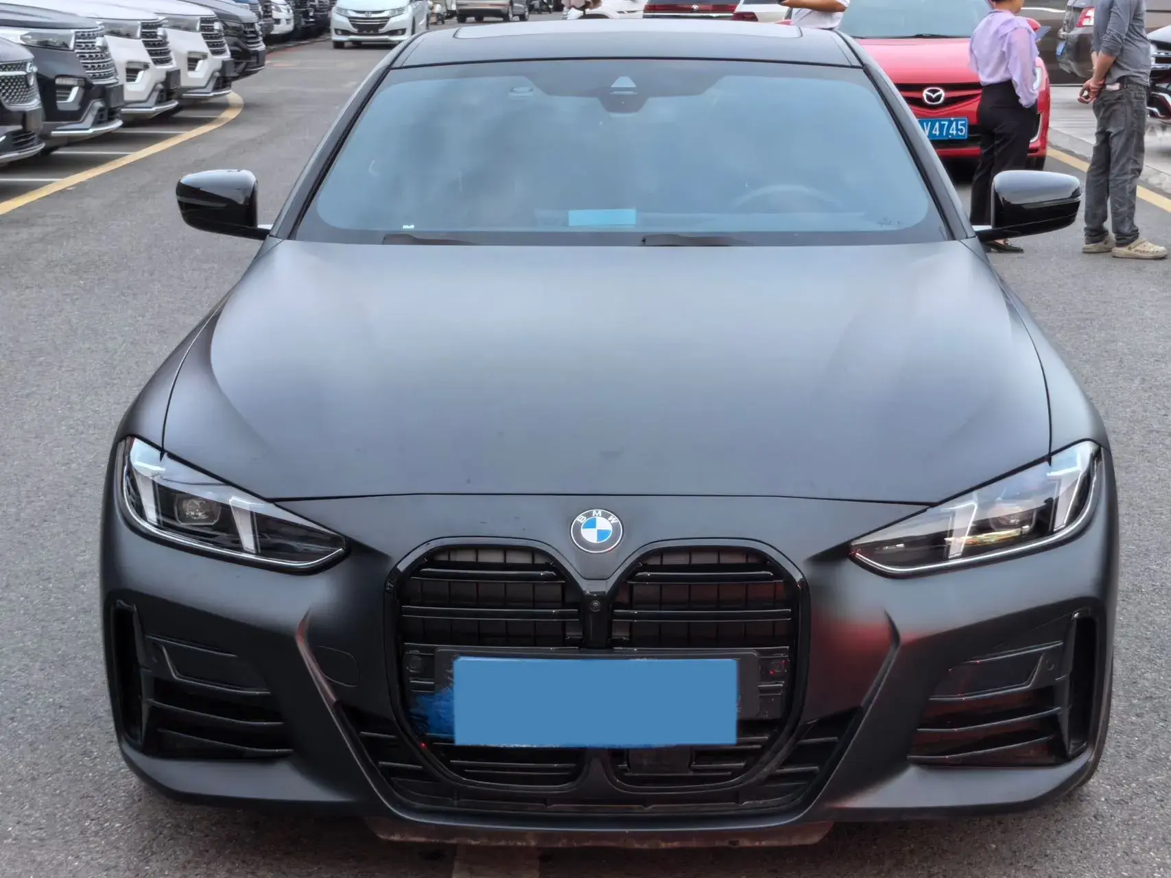 2024 BMW 4 thumbnail 2