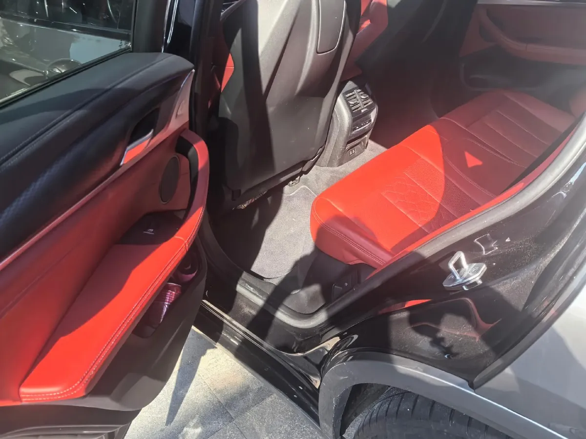 2022 BMW X4 M 3.0T 480HP L6 8AT,autocango,china used car exporter,china ev exporter,chinese used car exporter,chinese used ev exporter