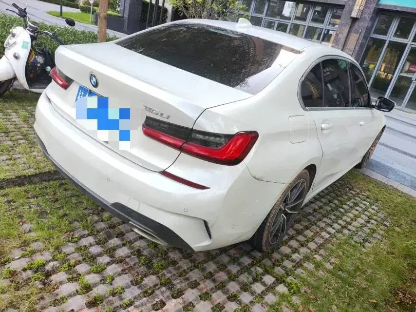 2020 BMW 3 thumbnail 4