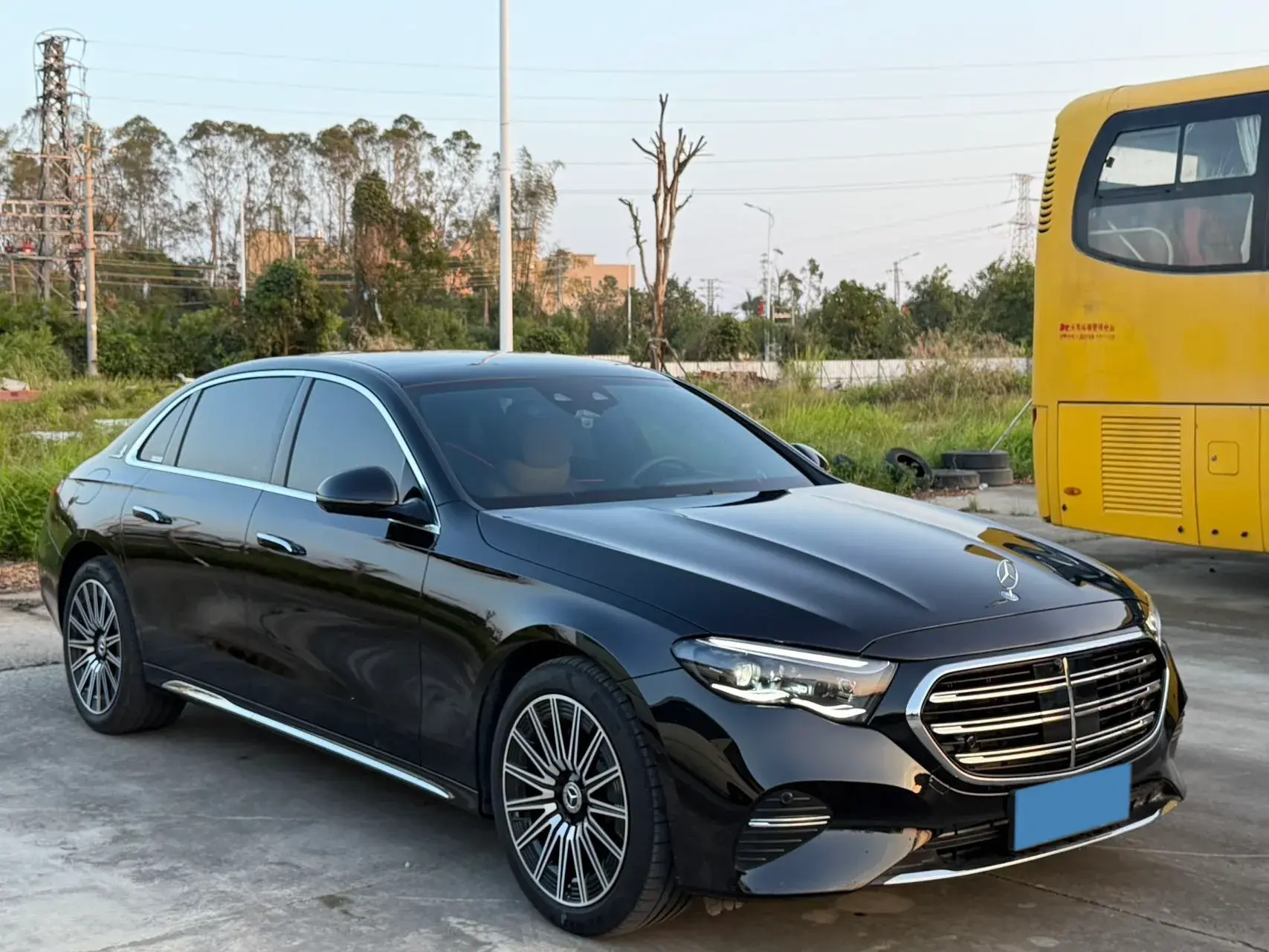 2025 MERCEDES-BENZ E thumbnail 2