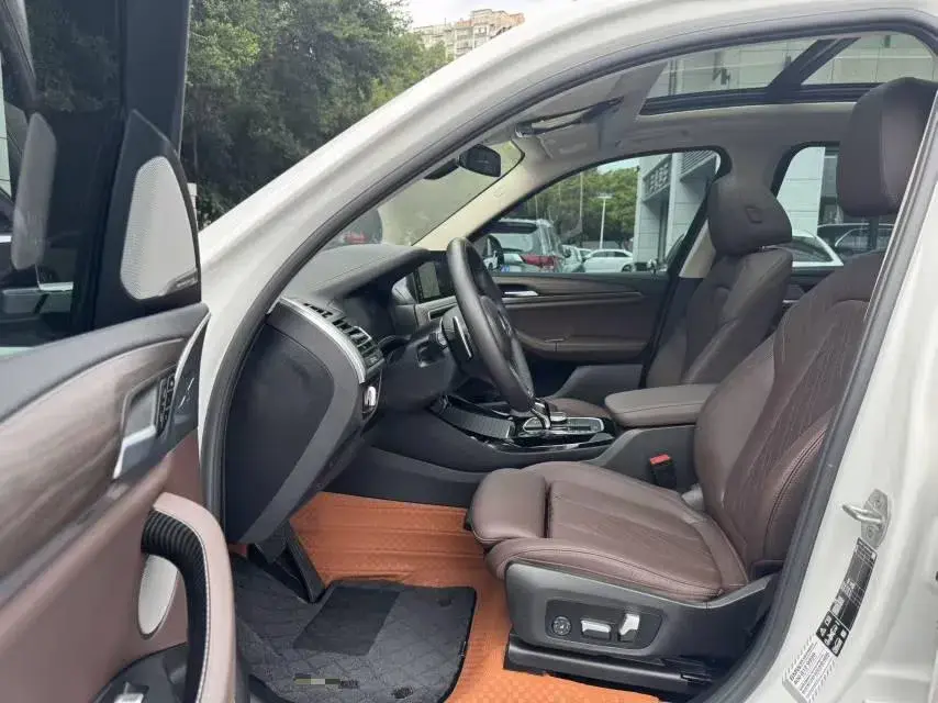 2022 BMW X3 thumbnail 4