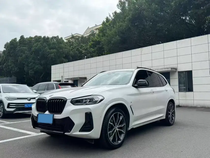 2022 BMW X3 view 1