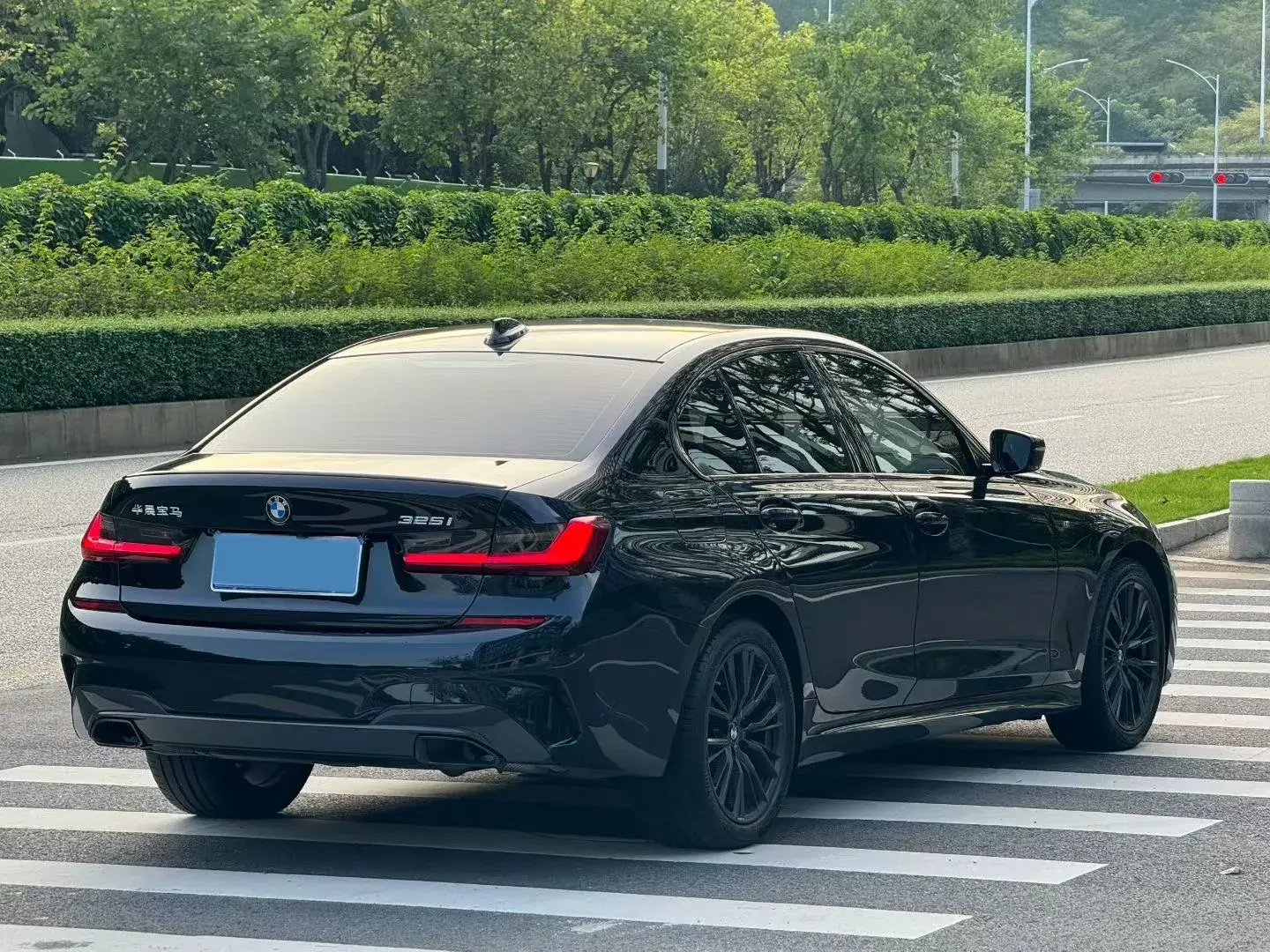 2022 BMW 3 thumbnail 4